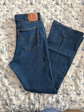 Levi’s Flare Jeans